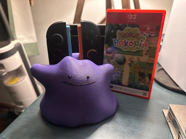Ditto JoyCon Holder  3D model thumbnail