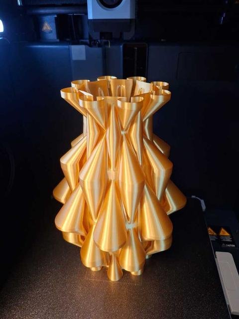 Vase v4 3D model thumbnail