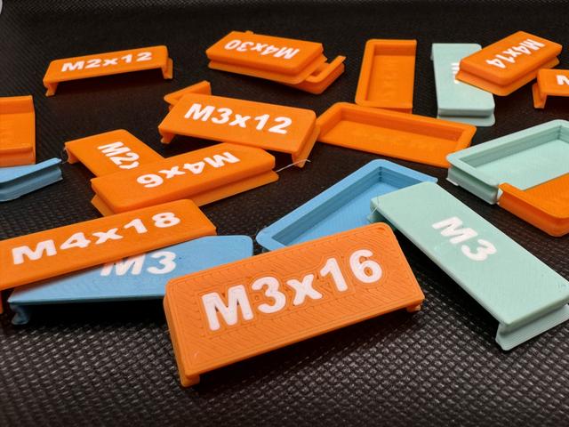 Inbuilt label Text Clips For Gridfinity System Metric 3D model thumbnail
