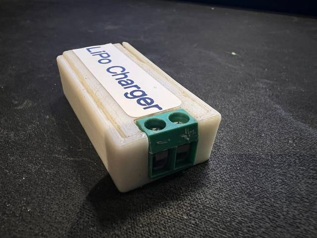 Small Lipo Battery Charger 3D model thumbnail