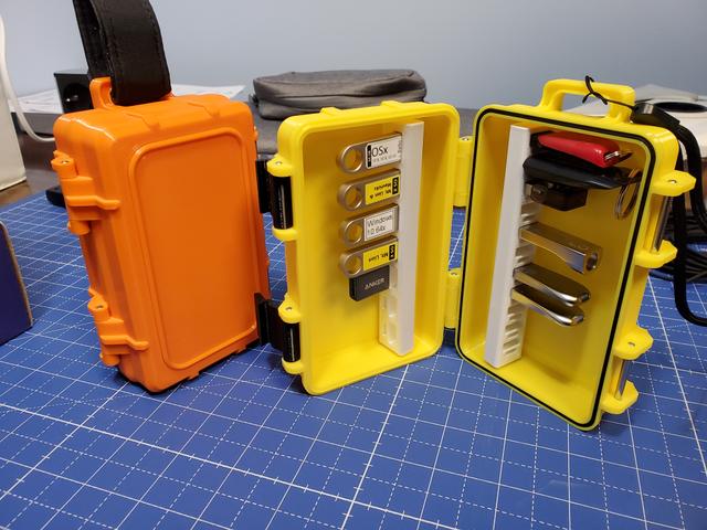 Rugged & Stackable USB A & -USB C Stick Storage Box 3D model thumbnail