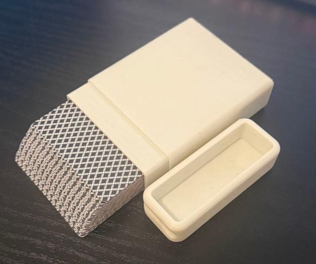Playing Card Case/Holder 3D model thumbnail