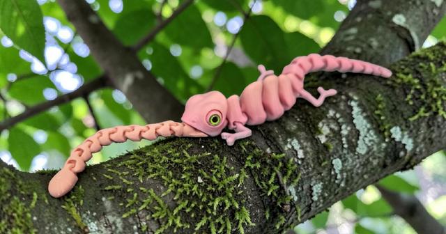 Articulated Chameleon - Movable Eyes - 6mm + 8mm glass eye compatible 3D model thumbnail