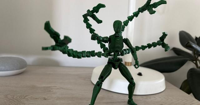 Carbon 13 Back Claw Tentacles 3D model thumbnail