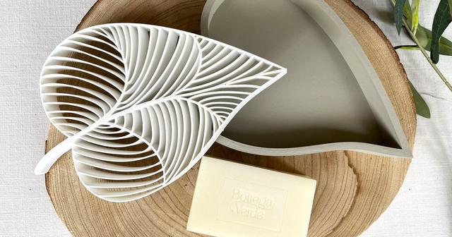 Leaf soap dish 3D model thumbnail